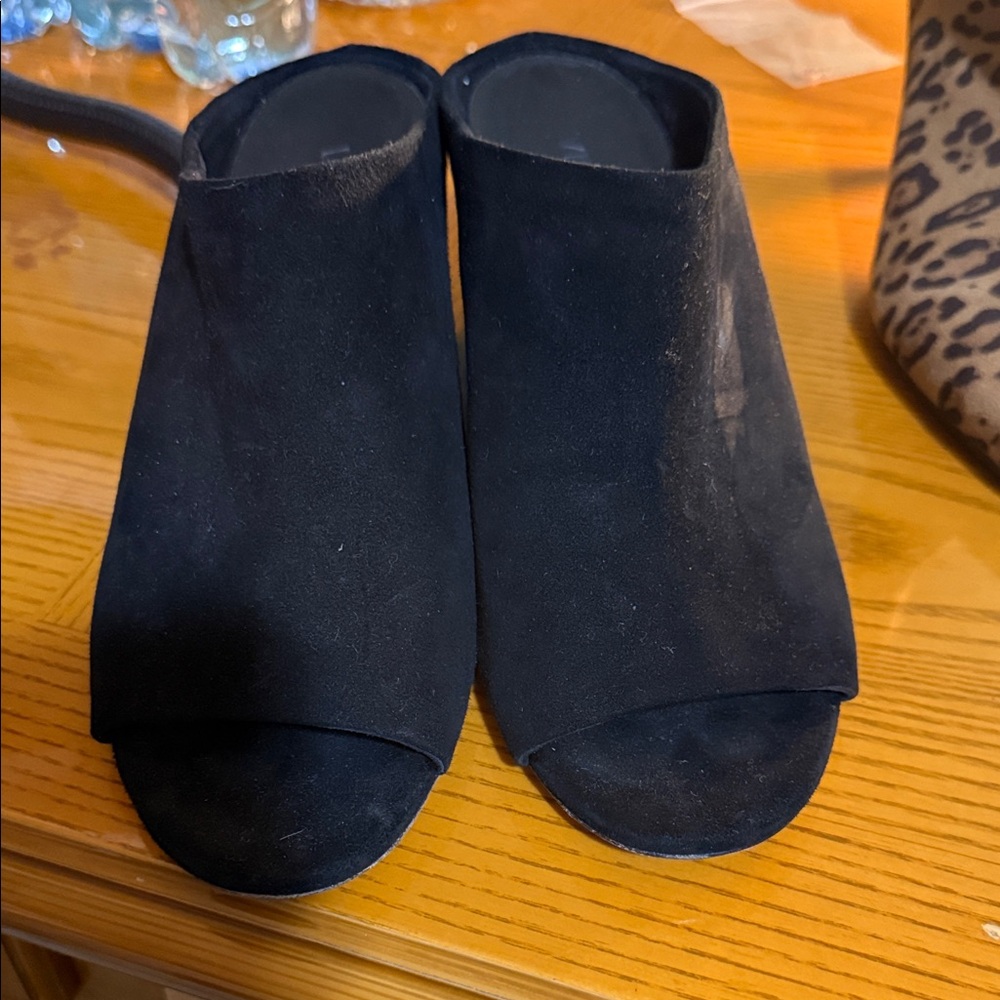 Vince suede mule 7M